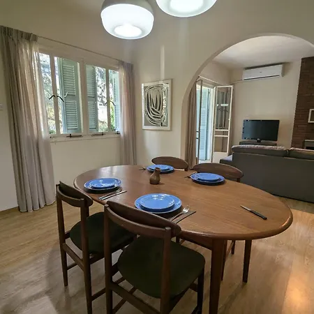 Gladstone By Tangerine *